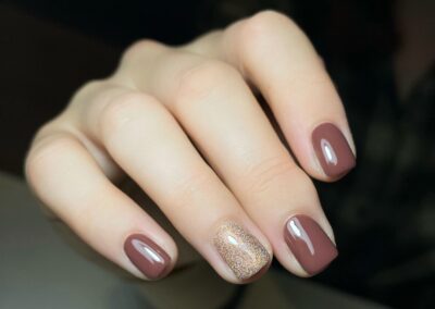 Autumnal gel manicure